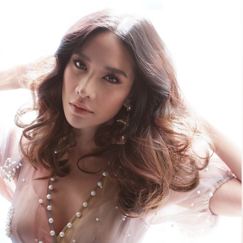 พลอย เฌอมาลย์