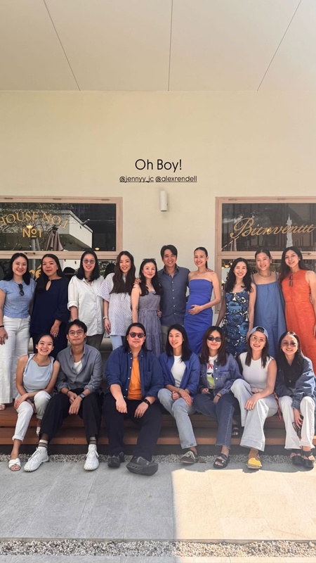 อเล็กซ์ เรนเดลล์ ควง เจนนี่ จัดปาร์ตี้เฉลยเพศลูกคนแรก