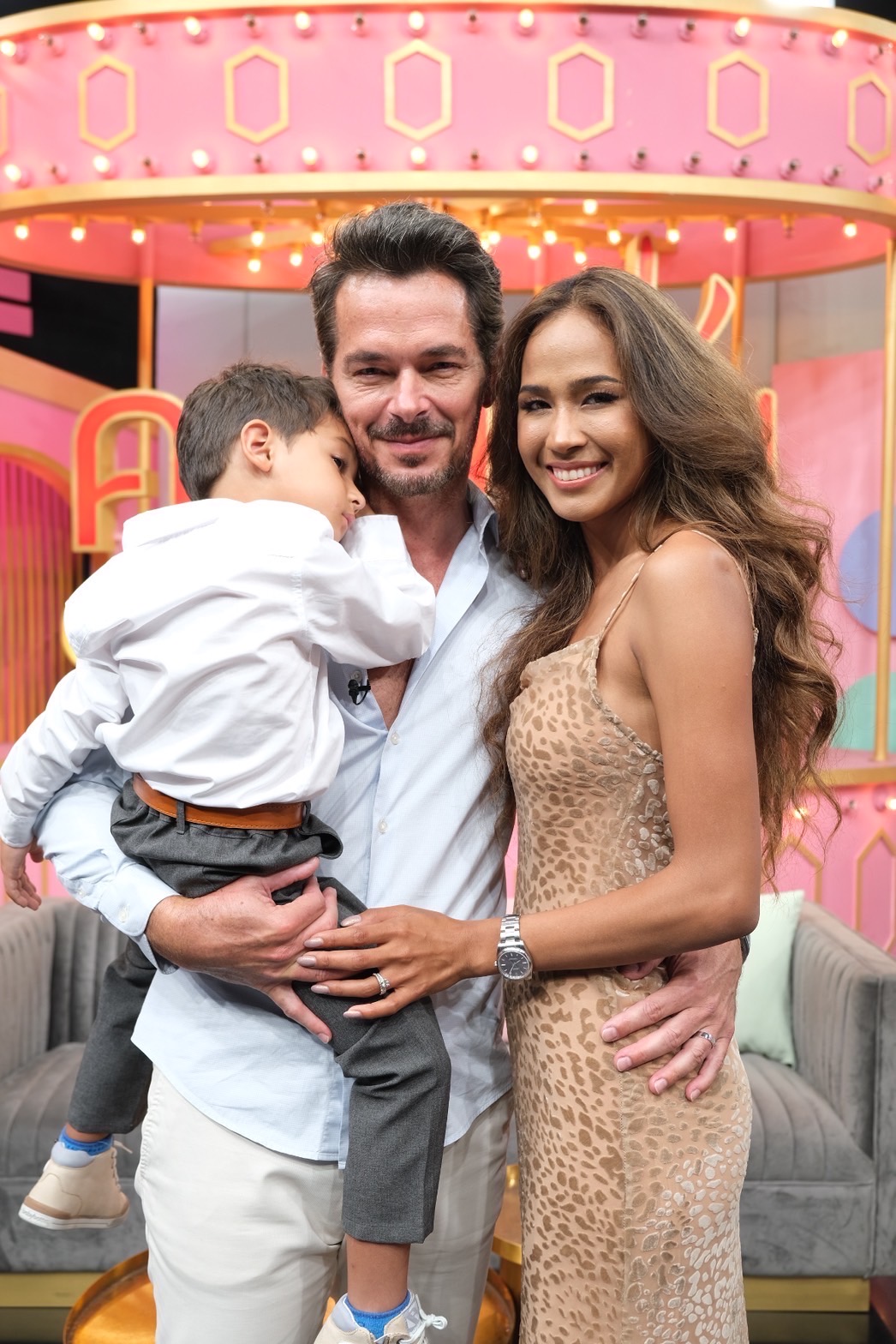 เมญ่า นนทวรรณ