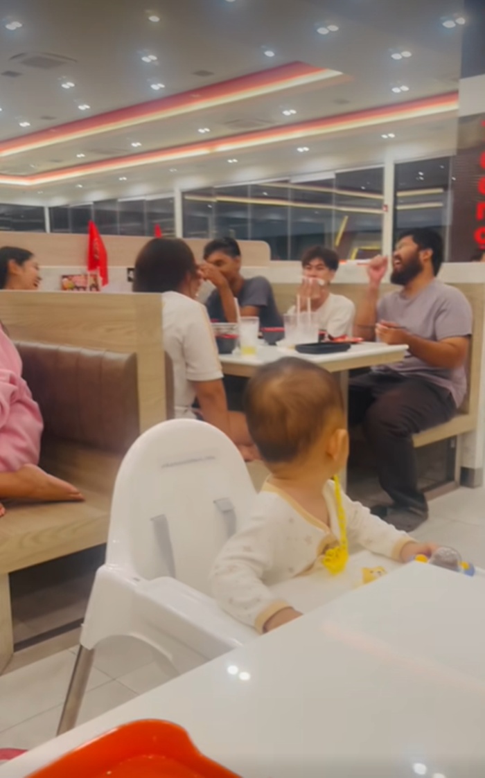 เด็กมอง