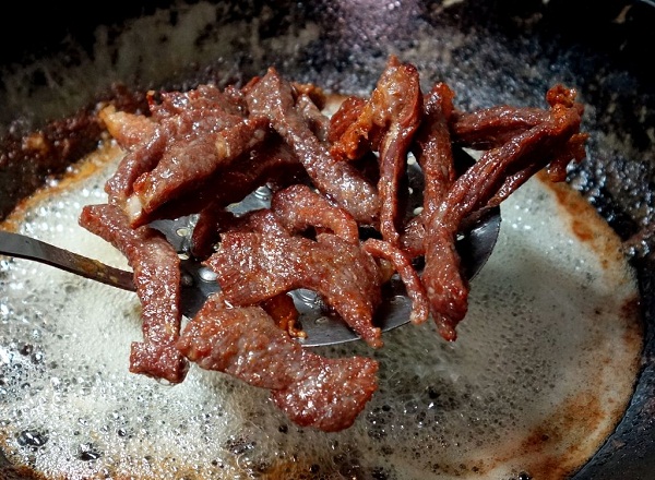 เนื้อทอดน้ำปลา