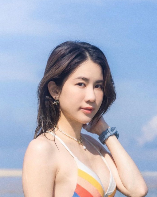 พลอย ภัทรากร
