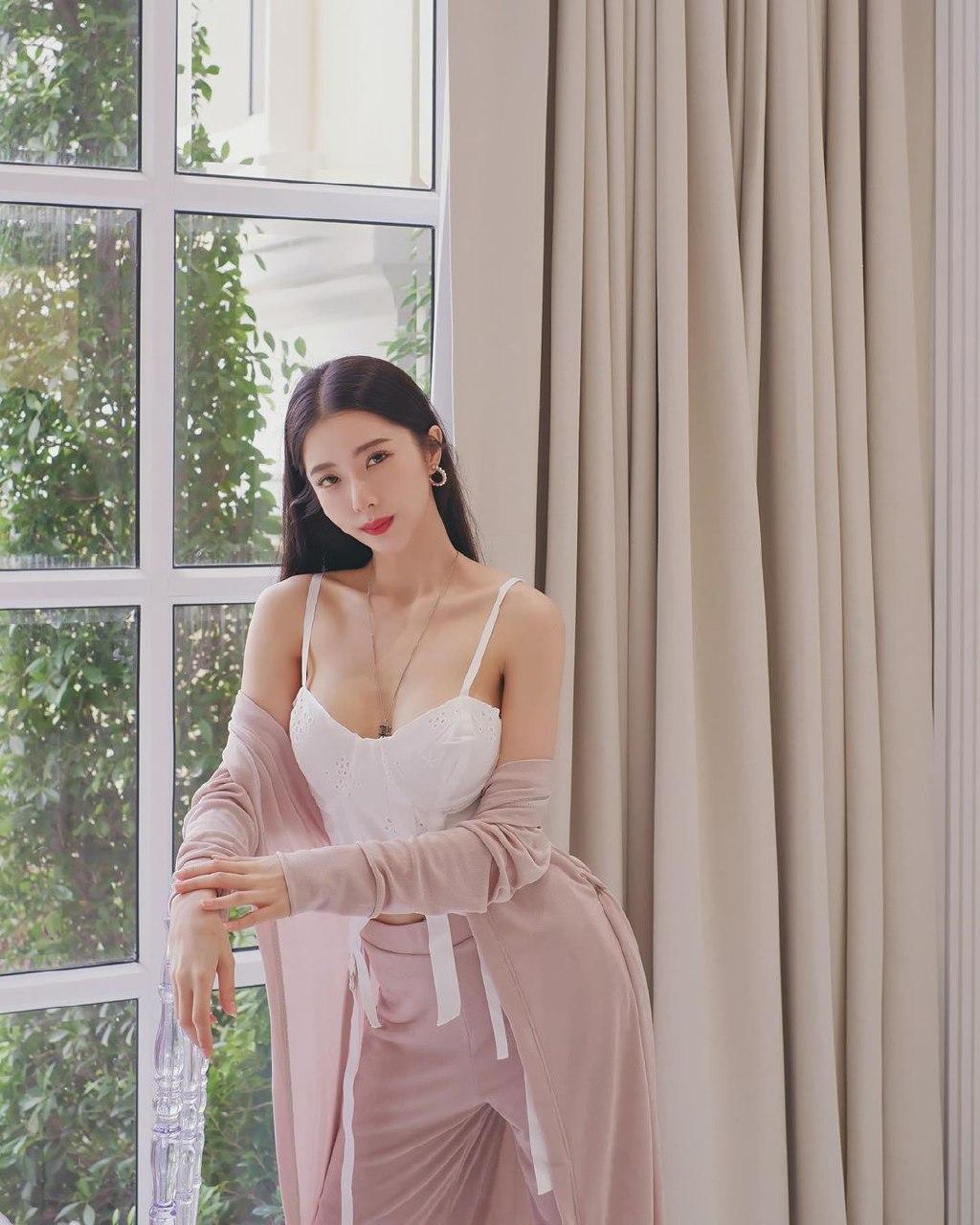 เนย เนโกะจัมพ์