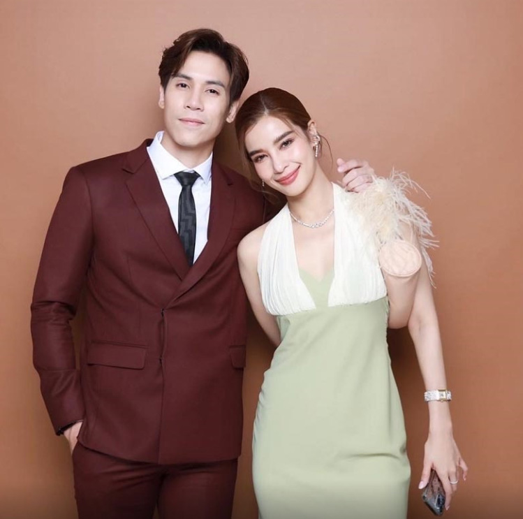 เจษ เจษฎ์พิพัฒ, วิว วรรณรท ข่าวดารา