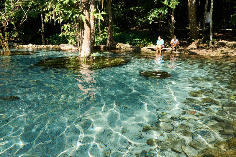 ที่เที่ยวบ่อน้ำผุด