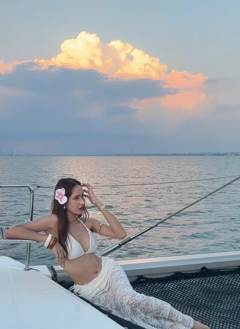 ใบหม่อน กิตติยา