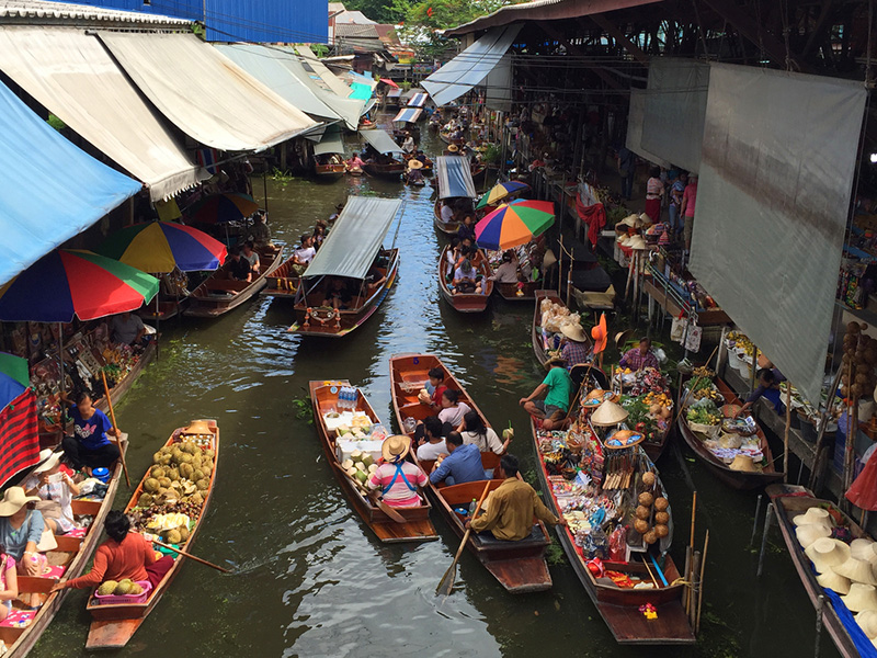ที่เที่ยวตรุษจีน 2568 ตลาดน้ำดำเนินสะดวก จังหวัดราชบุรี