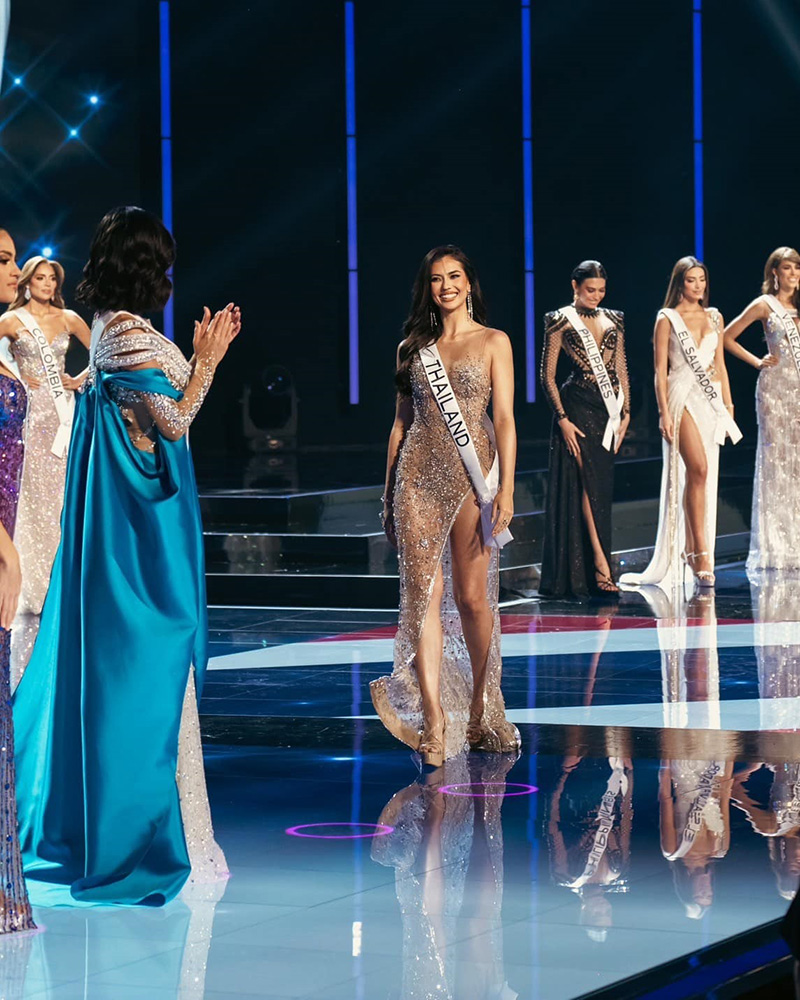 แอนโทเนีย โพซิ้ว