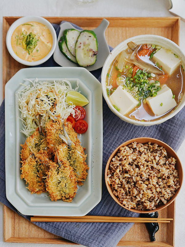 Little Sunshine Cafe ร้านอาหารเช้ารอบสวนลุมพินี