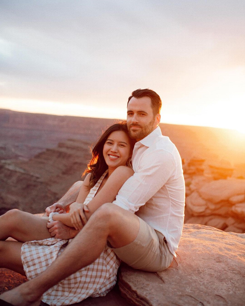 หญิง พลอยชมพู