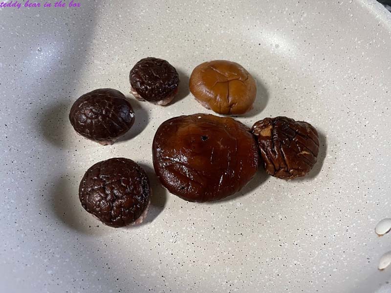 ไข่พะโล้ใส่เต้าหู้