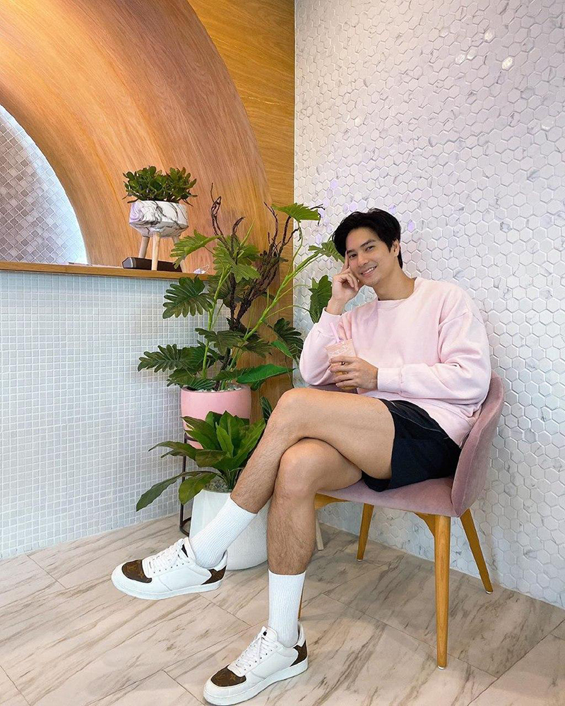 ปุ๊กลุก ฝนทิพย์ ไมค์ ภัทรเดช ร้านชาไข่มุก