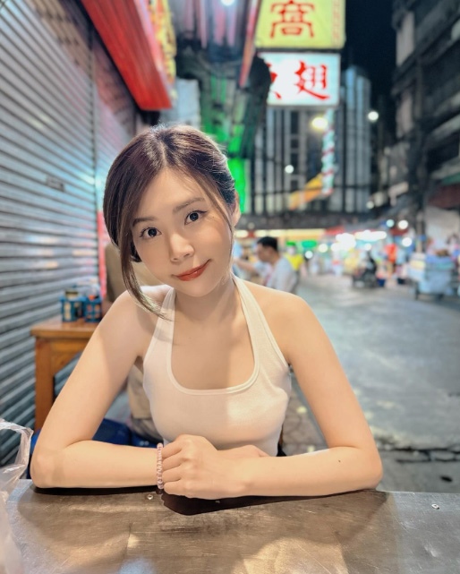 แป้ง zbing ประวัติ