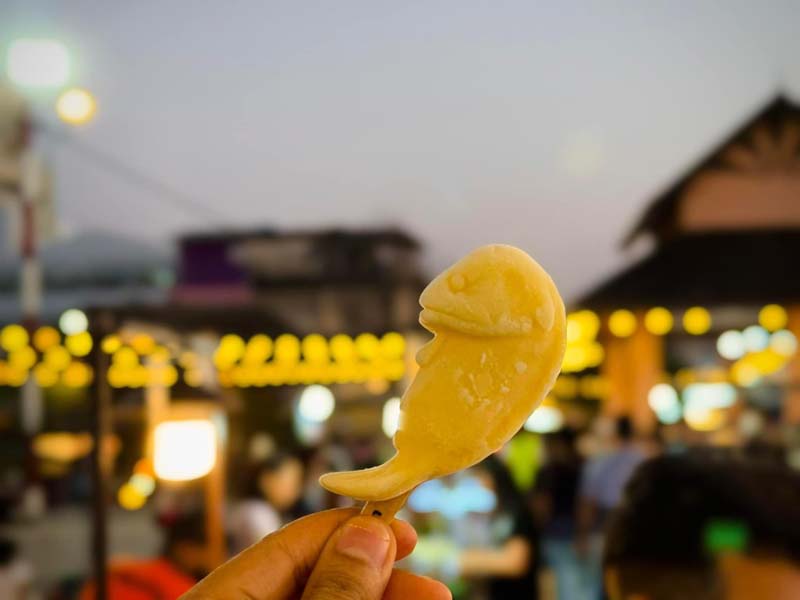 ถนนคนเดินแม่กลอง ไอศกรีม