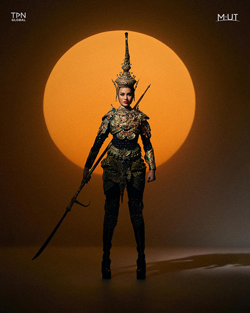 โอปอล สุชาตา ในชุดประจำชาติ สยามมานุสตรี สุดอลังการ สู้ศึกเวที Miss Universe 2024