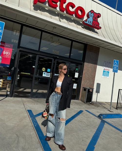 พลอย ชวพร คือใคร รู้จักพร้อมส่องแฟชั่นชิค ๆ สไตล์แฟชั่นนิสต้าตัวแม่