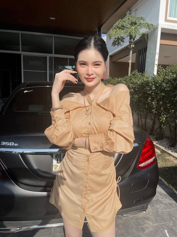 เอ๋ มิรา