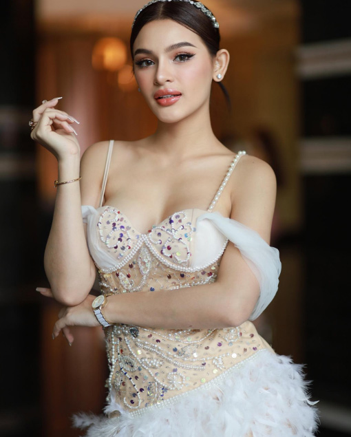 นอล์รี่ มิสแกรนด์ตรัง ประวัติ