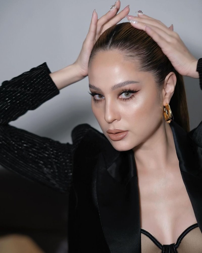 ขวัญ อุษามณี