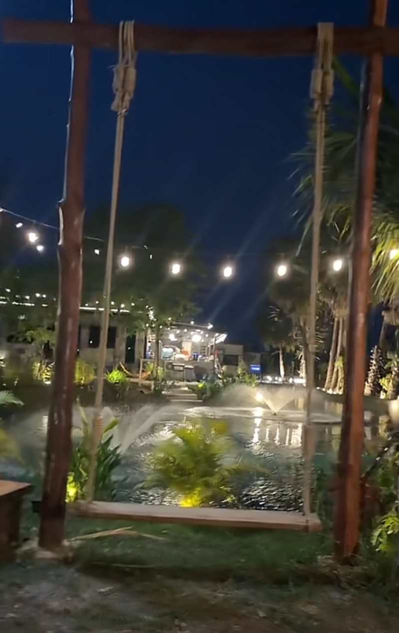 บ้านบอล เชิญยิ้ม