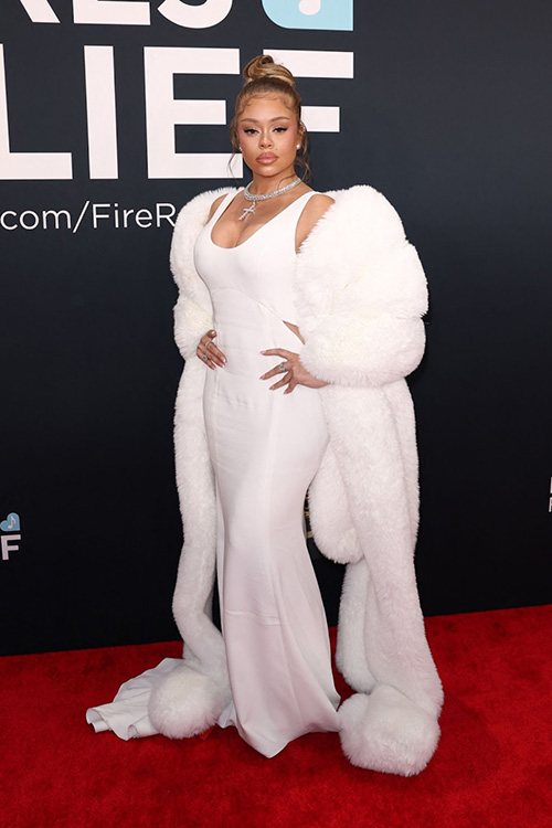 Grammy Awards 2025 แฟชั่นพรมแดงของเหล่าคนดังแถวหน้า ยิ่งใหญ่ จัดเต็ม !