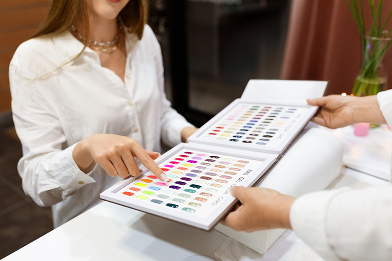 สีเล็บมงคล