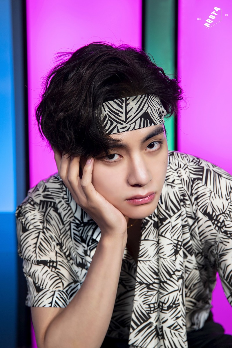 v bts taehyung