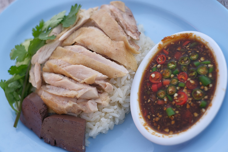 สูตรน้ำจิ้มข้าวมันไก่ อันดับ 6 Google Year in Search 2025 หมวดอาหารและของทานเล่น