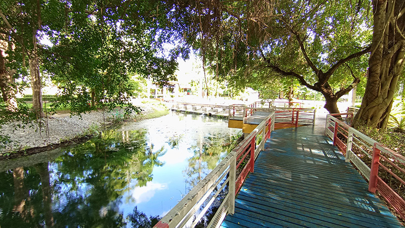 น้ำผุดนาเลา ที่เที่ยวอำเภอคอนสาร