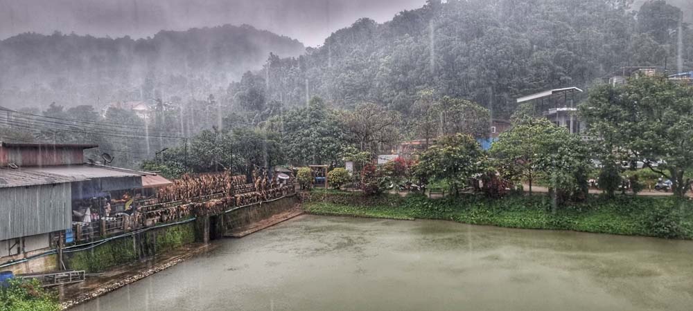 บ้านอีต่อง เหมืองปิล็อก