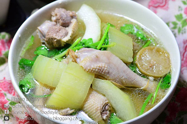 ไก่ต้มฟักมะนาวดอง 