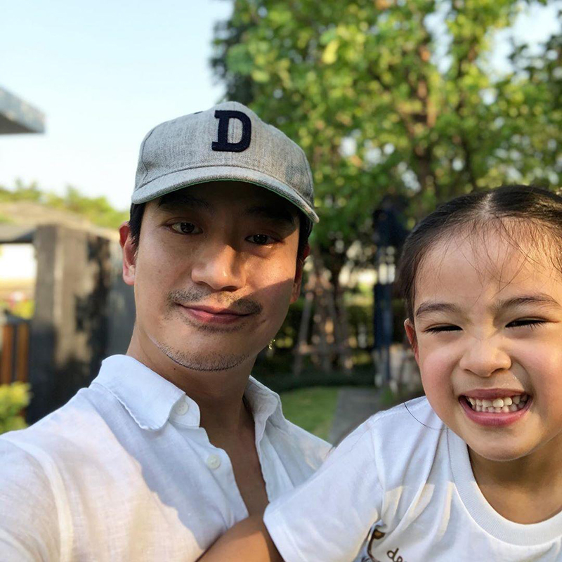 น้องอลิน ลูก หมอโอ๊ค สมิทธิ์