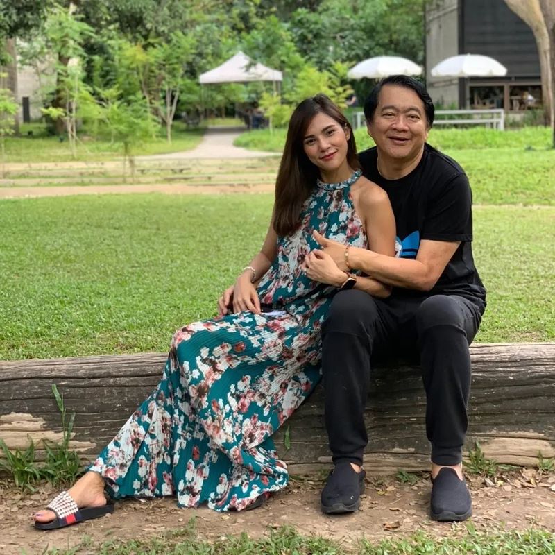 อุ้ม ลักขณา