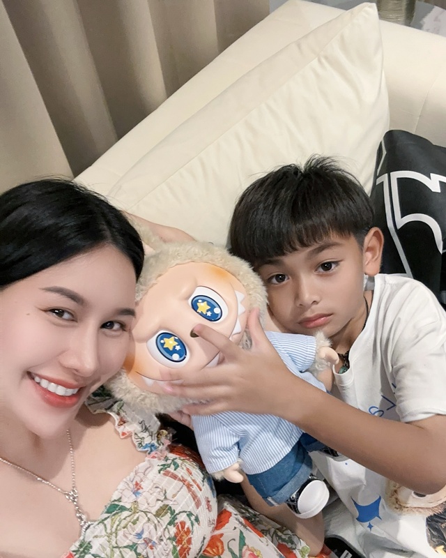 แซนวิช ปภาดา โพสต์เศร้า น้องลีออง โตแล้ว โดนเพื่อนล้อ