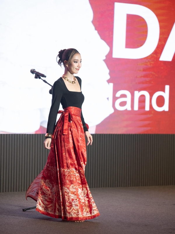  เกรซ สิตา รองอันดับ 1 Miss Chinese Global Thailand 2025 