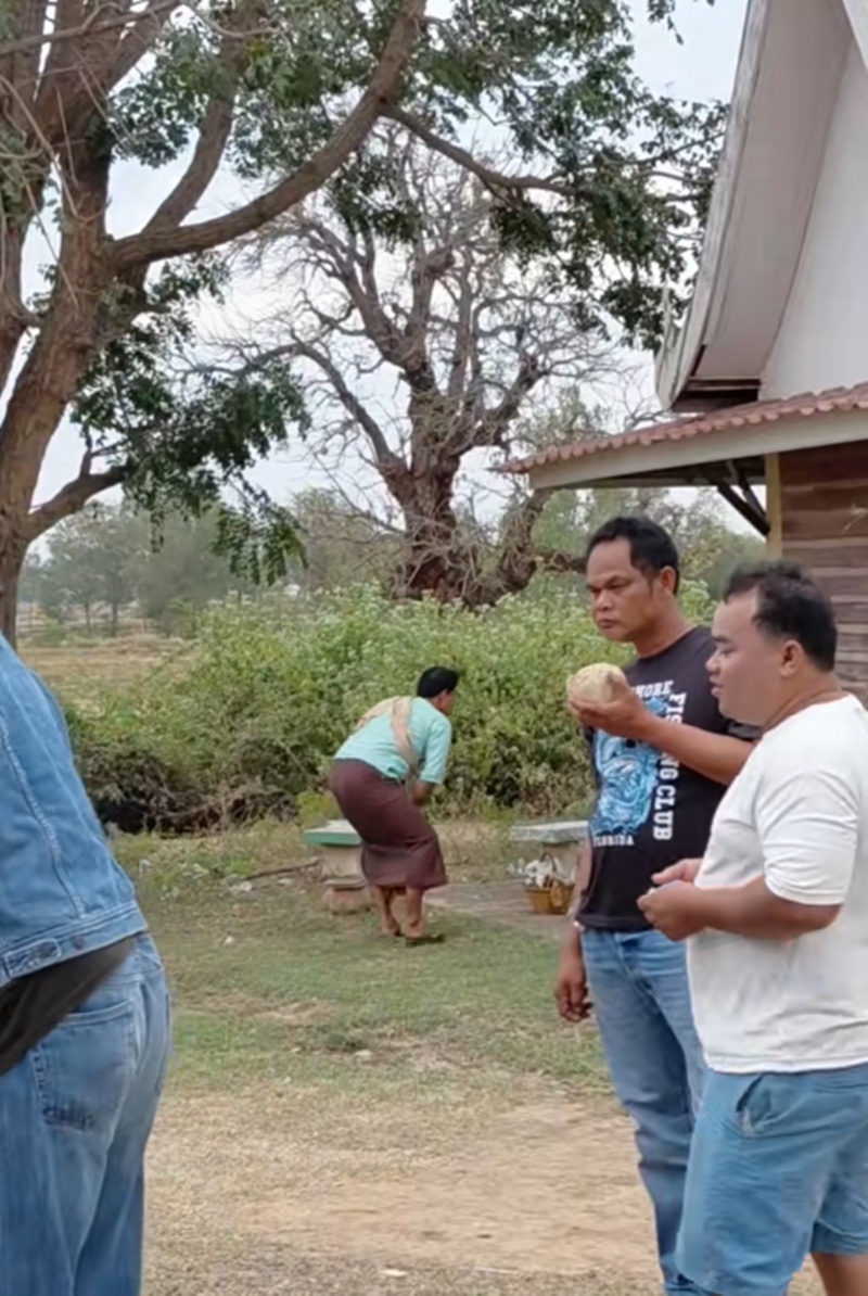 หลบกระสุน