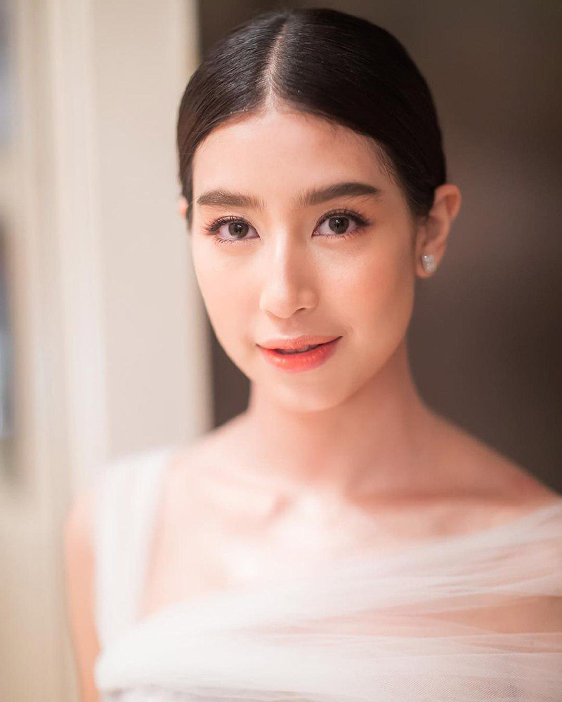 ราคาช่างแต่งหน้าดารา