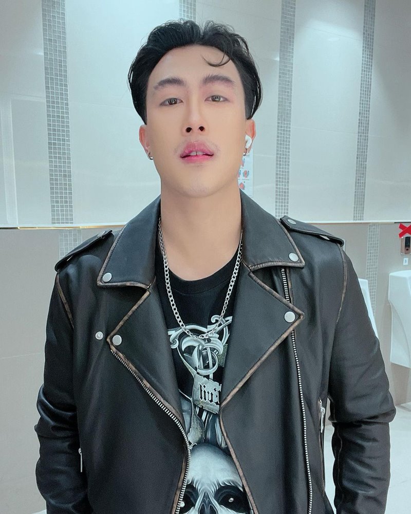 นุ๊ก ธนดล