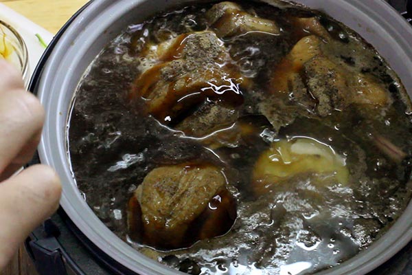 ไก่ต้มน้ำปลา