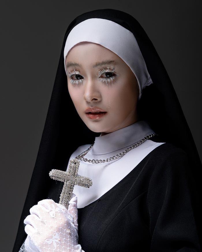 อุ้ม อิษยา แต่งผี ฮาโลวีน