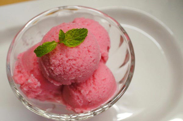 ไอศกรีมราสป์เบอร์รีซอร์เบท