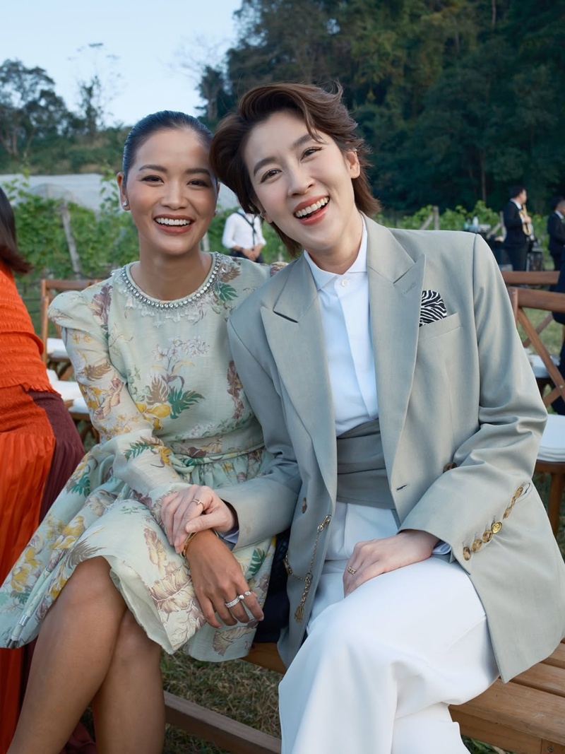 เชียร์ ฑิฆัมพร อวยพรวันเกิด หมิว รังสินี