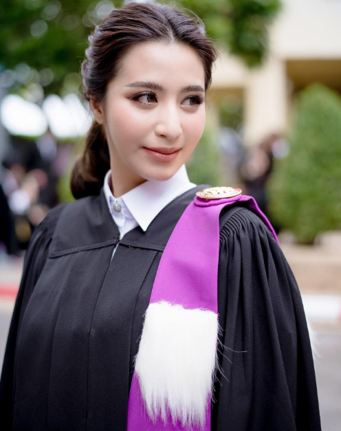 เฟิร์น สุชาดา