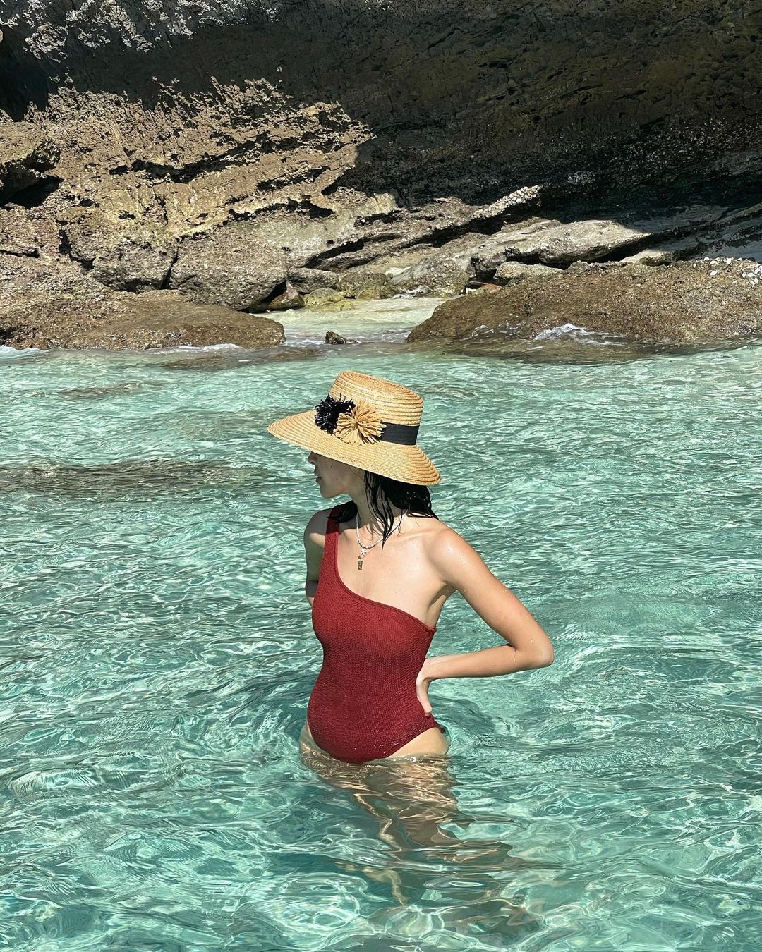 จูน สาวิตรี