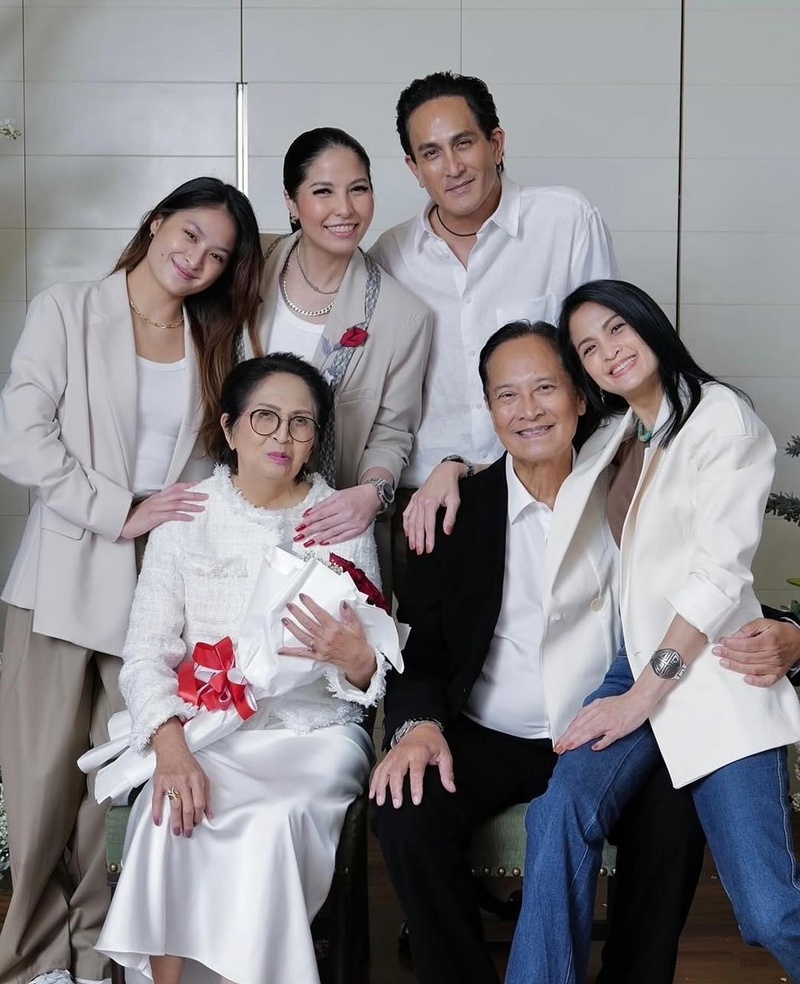 พีท ทองเจือ