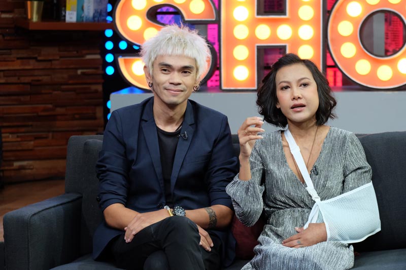 หญิง อภิสรา แจ็ค เชิญยิ้ม