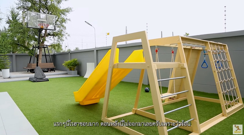 บ้าน อ้วน รังสิต สนามเด็กเล่น