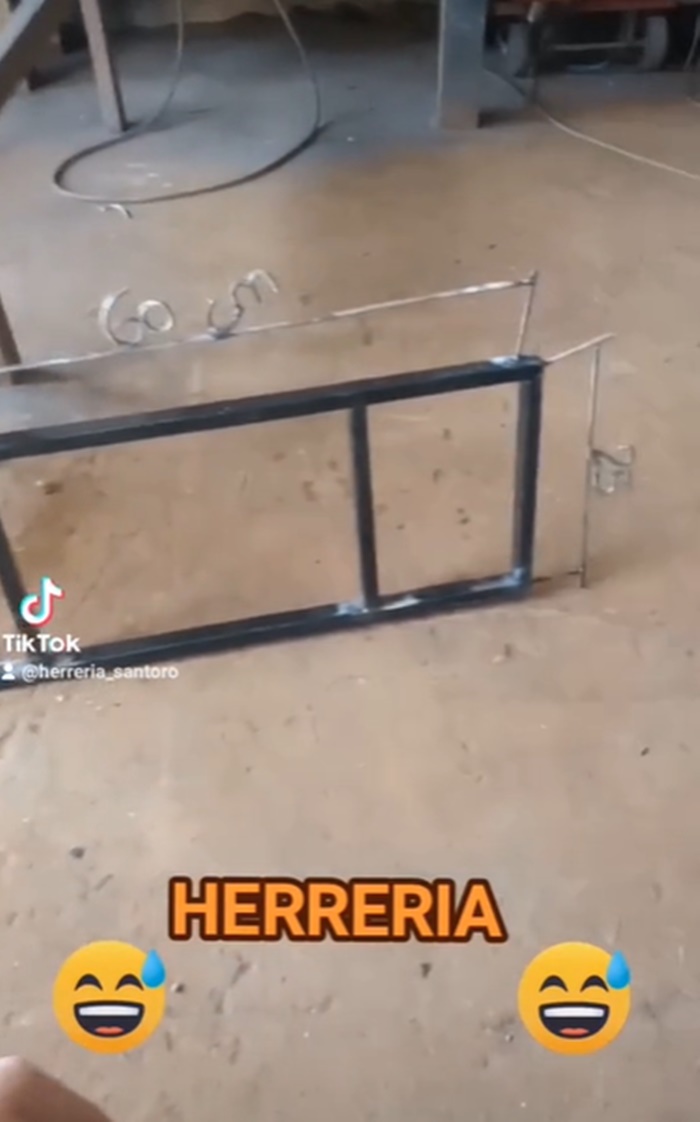 โครงเหล็ก