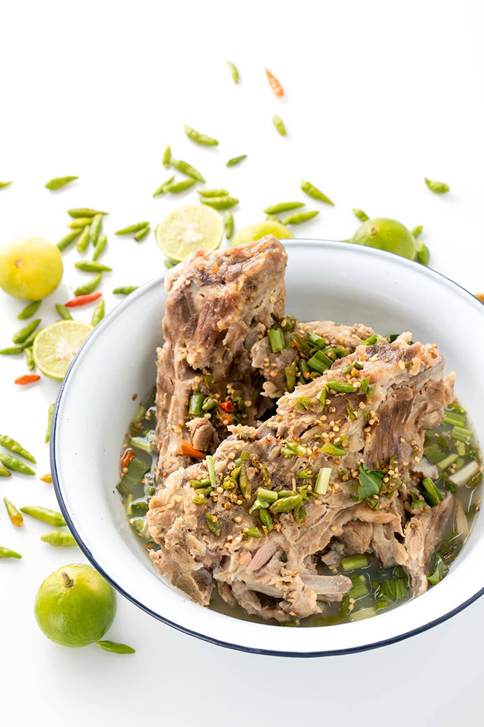 ร้านเล้งแซ่บ