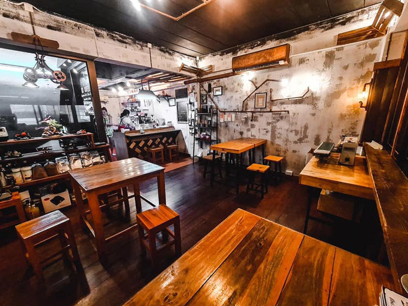 คาเฟ่สุพรรณบุรี